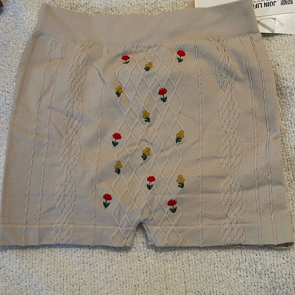 Zara limitless contour collection
Brand new with tags
Never worn